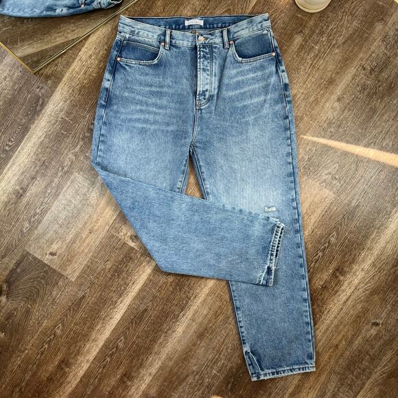 Betro Simone Denim - BETRO SIMONE JEANS DISTRESSED DENIM BUTTON FLY RELAXED MID RISE SIZE 32